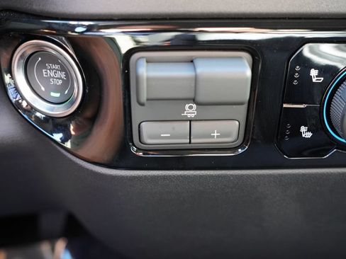Certified 2026 Chevrolet Silverado 1500 LT AWD/4WD image 29