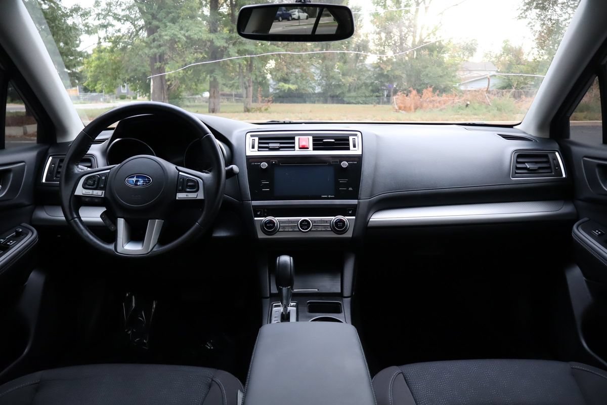 Used 2015 Subaru Legacy 2.5i Premium AWD/4WD image 16