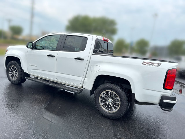 Used 2022 Chevrolet Colorado Z71 AWD/4WD image 3
