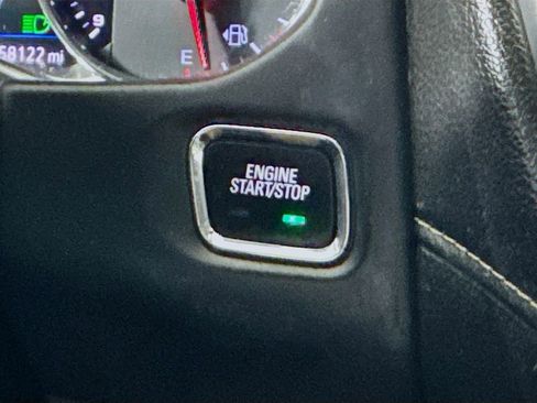 Used 2020 GMC Acadia SLT w/ Driver Alert Package II image 19