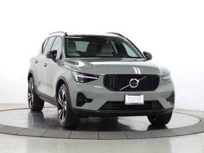 Used 2025 Volvo XC40 B5 Ultra
