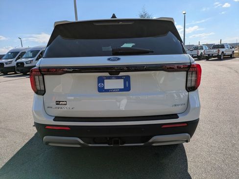 New 2026 Ford Explorer Platinum w/ LUX Leather Package image 5