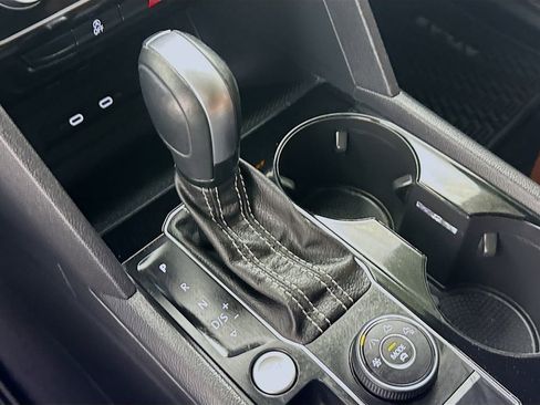 Used 2023 Volkswagen Atlas SEL R-Line image 19