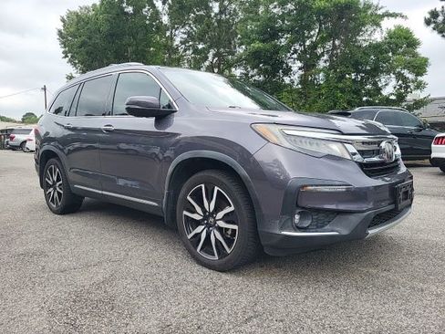 Used 2020 Honda Pilot Touring image 1