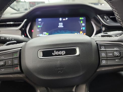 Used 2023 Jeep Grand Cherokee 4WD 4xe image 30