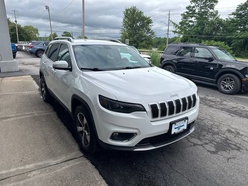 Used 2019 Jeep Cherokee Limited AWD/4WD image 7