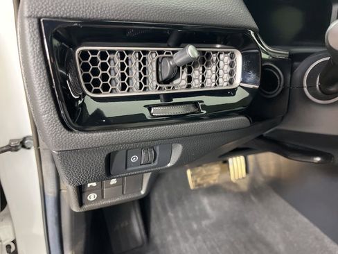 Certified 2024 Honda Civic Sport Touring image 27