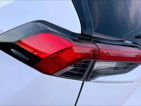 Used 2025 Toyota RAV4 LE image 27