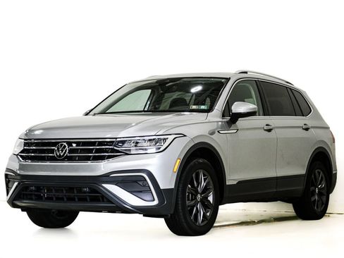 Used 2022 Volkswagen Tiguan SE AWD/4WD image 3