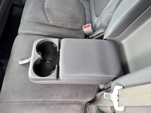 Used 2017 Chevrolet Traverse LS image 18