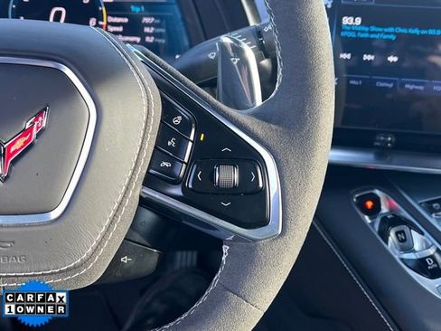 Used 2024 Chevrolet Corvette Stingray Premium Conv w/ Z51 Performance Package image 23