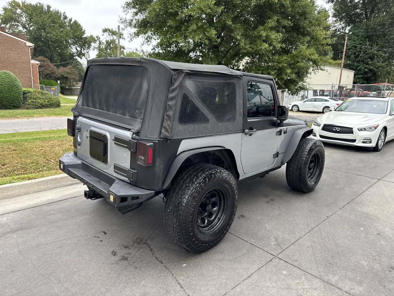Used 2015 Jeep Wrangler Sport AWD/4WD image 4