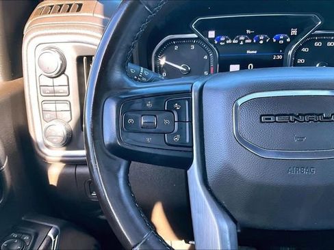 Used 2023 GMC Sierra 2500 Denali w/ Denali Ultimate Package image 12