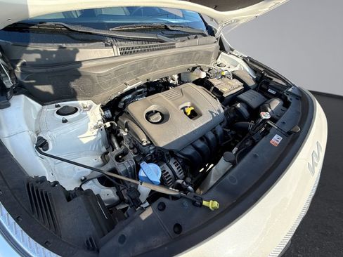 Used 2024 Kia Seltos EX FWD image 14