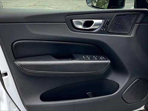 Certified 2023 Volvo XC60 B5 Plus w/ Protection Package Premier image 20