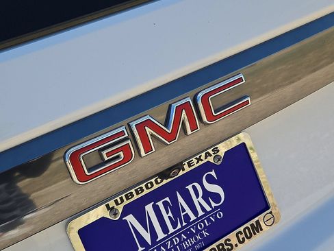 Used 2021 GMC Yukon AT4 w/ Technology Package AWD/4WD image 13