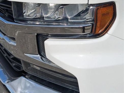 Used 2019 Chevrolet Silverado 1500 LT w/ Convenience Package image 3