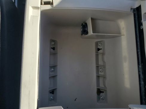 Used 2011 Chrysler Town & Country Touring image 27