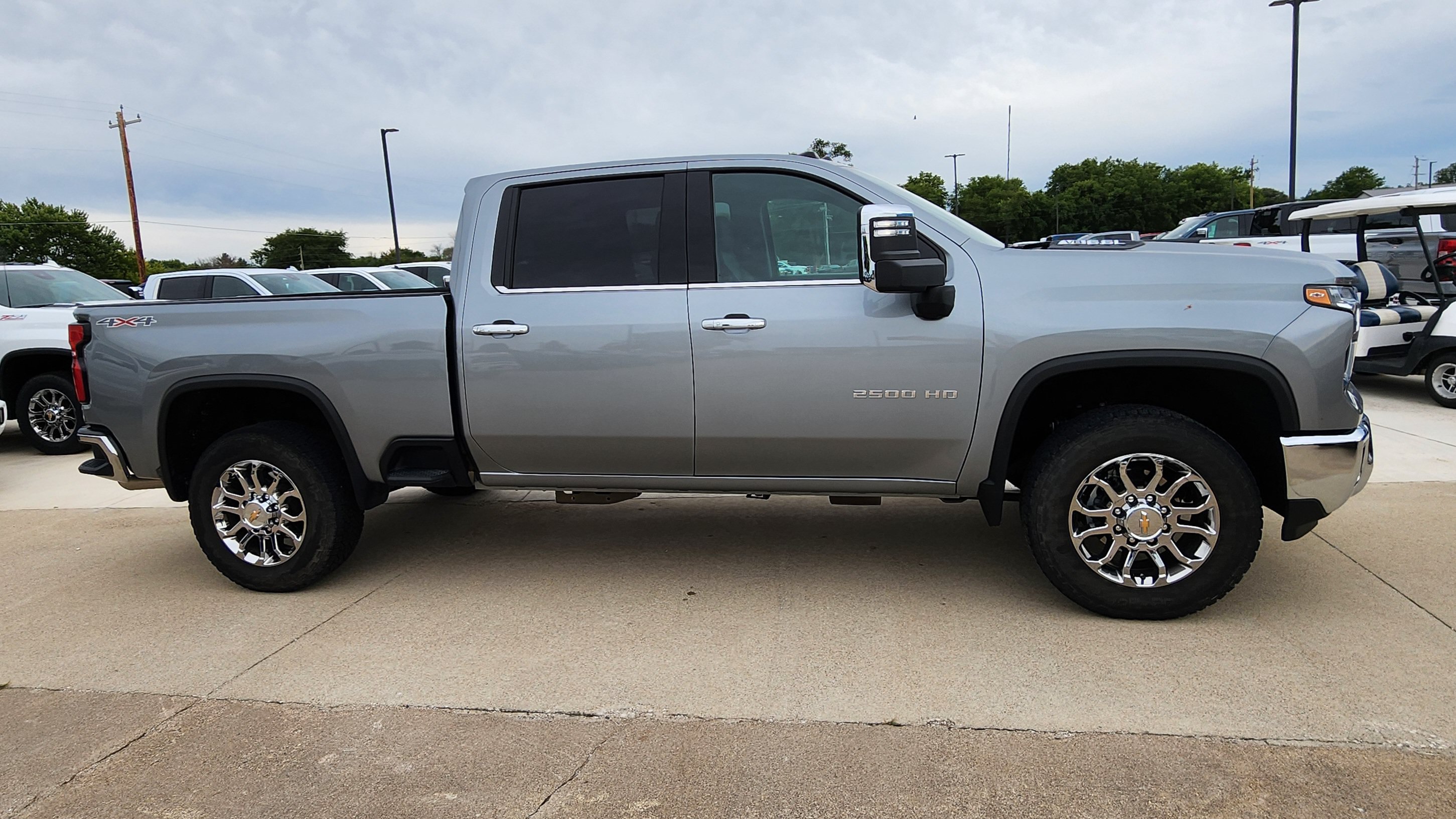 Certified 2026 Chevrolet Silverado 2500 LTZ w/ LTZ Convenience Package AWD/4WD image 4
