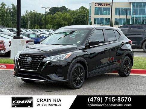 Used 2024 Nissan Kicks S FWD image 3