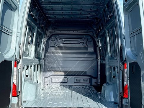 New 2026 Mercedes-Benz Sprinter 2500 image 21