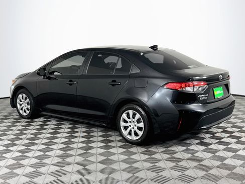 Used 2020 Toyota Corolla LE FWD image 6
