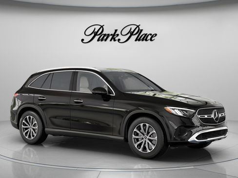 Used 2026 Mercedes-Benz GLC 300 4MATIC image 30