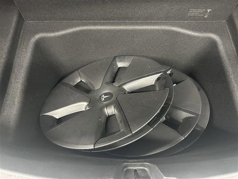 Used 2021 Tesla Model 3 Standard Range Plus image 18