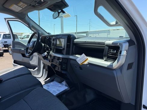 New 2026 Ford F550 4x4 Crew Cab image 18