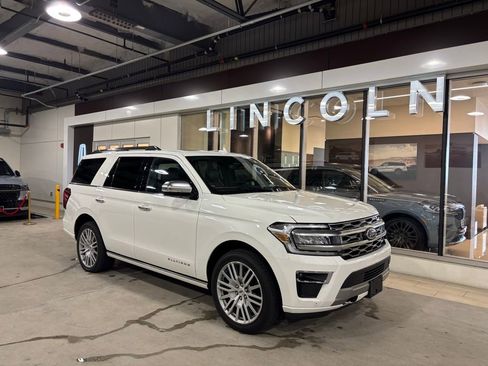 Used 2023 Ford Expedition Platinum AWD/4WD image 1