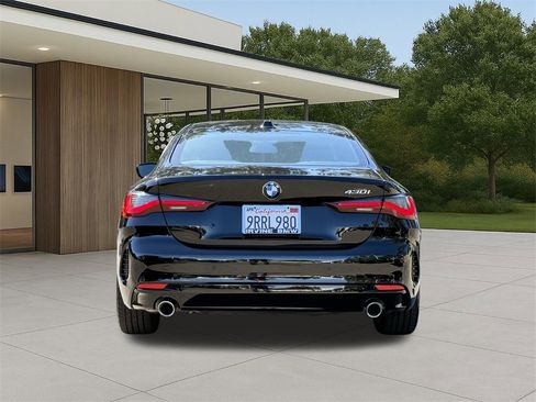Used 2025 BMW 430i Coupe w/ Convenience Package image 9