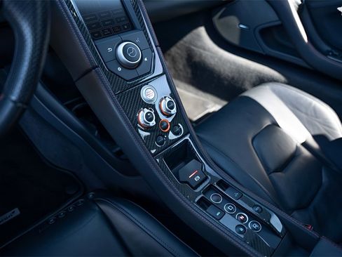 Used 2016 McLaren 650S Spider image 58