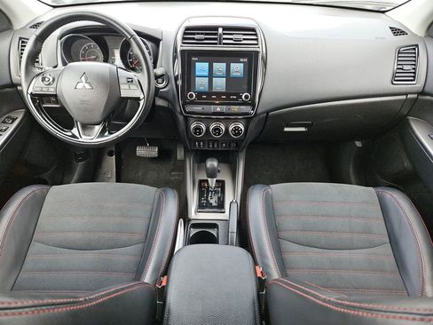 Used 2025 Mitsubishi Outlander Sport SE AWD/4WD image 19