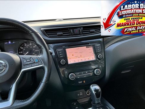 Used 2022 Nissan Rogue Sport SL AWD/4WD image 11