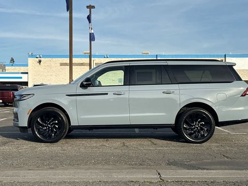 New 2026 Lincoln Navigator L Reserve image 5