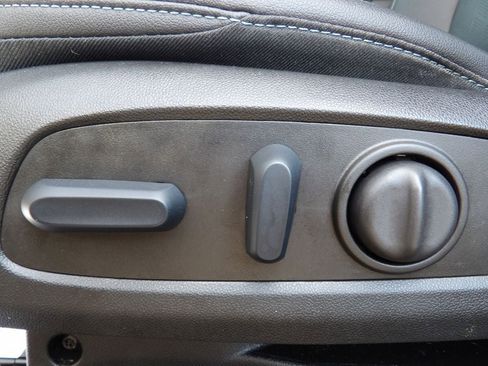 Used 2023 Chevrolet Bolt LT w/ Infotainment Package image 20