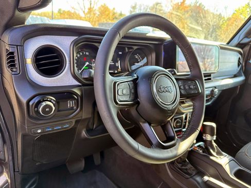 Used 2025 Jeep Wrangler Unlimited Sport S 4xe AWD/4WD image 9