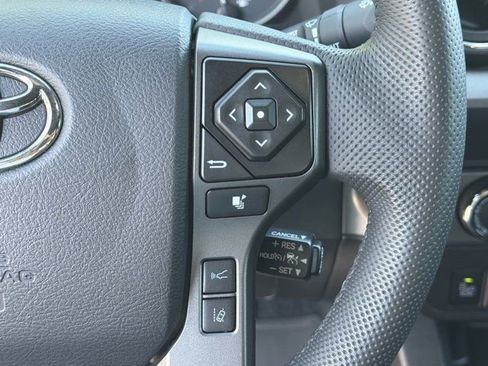 Used 2021 Toyota Tacoma TRD Off-Road w/ TRD Premium Off Road Package AWD/4WD image 22