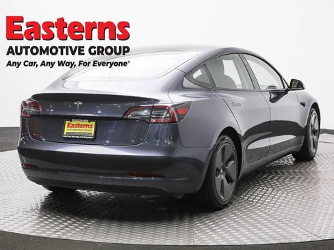 Used 2021 Tesla Model 3 Standard Range Plus image 5