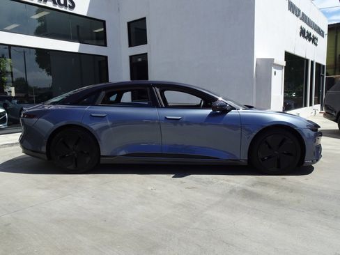 Used 2024 Lucid Air Touring image 7