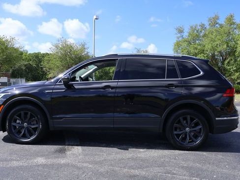 Certified 2024 Volkswagen Tiguan SE image 5