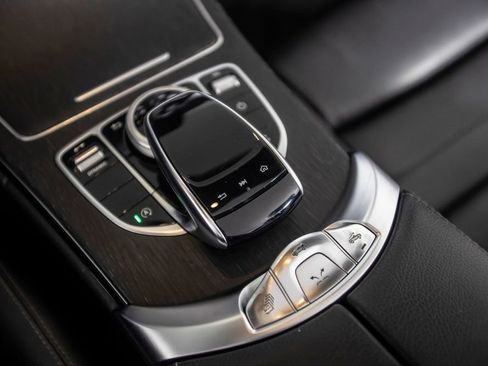 Used 2020 Mercedes-Benz C 300 Cabriolet image 38