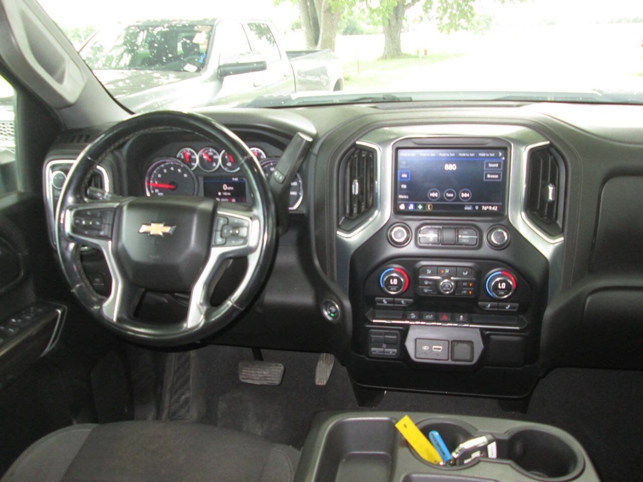 Used 2023 Chevrolet Silverado 2500 LT w/ Convenience Package AWD/4WD image 16