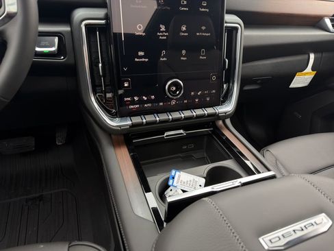 New 2026 GMC Yukon Denali w/ Sun & Power Step Package AWD/4WD image 15