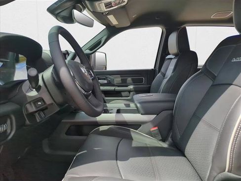 New 2026 RAM 2500 Laramie AWD/4WD image 4