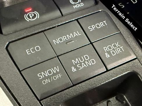 Used 2024 Toyota RAV4 XLE Premium image 23