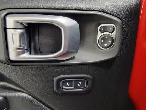 Used 2020 Jeep Wrangler Sport image 25