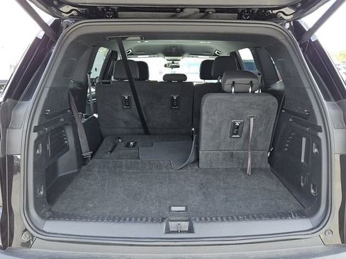 Used 2025 GMC Acadia Elevation FWD image 13