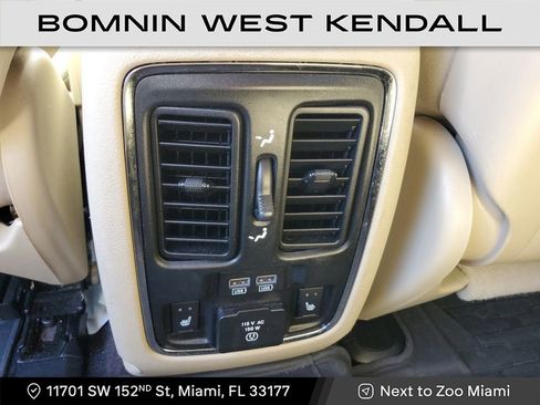 Used 2018 Jeep Grand Cherokee Limited image 17