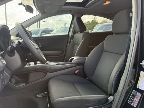 Used 2018 Honda HR-V EX image 13